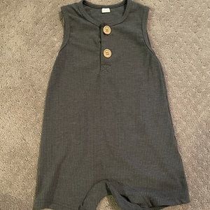 Gray romper (18M)